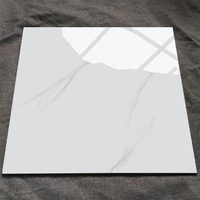 Carreaux de sol en porcelaine émaillée effet marbre blanc Carrara poli 60x60 pour revêtement de sol