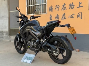 Motocicleta <span class=keywords><strong>Benelli</strong></span> <span class=keywords><strong>150</strong></span> de <span class=keywords><strong>150</strong></span> cc con Inyección Electrónica de Combustible, Monocilíndrica, Estilo Naked, Ahorradora de Combustible, Duradera y Cómoda - Product Image 3