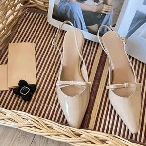 Sandales d'été 2025 simples à talons hauts pour femmes, style européen et américain, grandes tailles, bout ouvert, bout pointu, talon épais, sexy, en dentelle, souples - Product Image 1