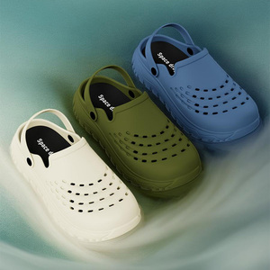 Sabots personnalisés 2026 en EVA, couleur unie, plateforme confortable, en <span class=keywords><strong>plastique</strong></span> et caoutchouc, logo personnalisable, sabots tendance pour hommes - Product Image 1
