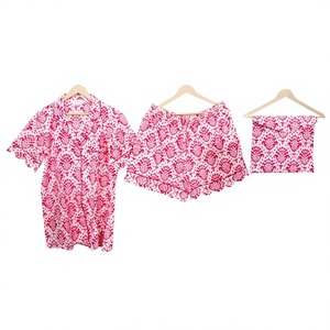 Ensemble de pyjama pour femmes en coton 100% à fleurs élégant en 2 pièces, respirant et doux pour l'été et le printemps - Product Image 1