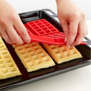 Food Grade Non-Stick <b>Silicone</b> Waffle Mold Square Cake Pan Baking <b>Tool</b> with Comfortable Handle for Home Kitchen Use - Product Image 1