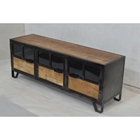 Support de téléviseur convertible extensible de style industriel moderne portes en verre et en métal pour la maison de ferme, l'appartement, l'hôtel et le salon.