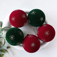 Adornos Navideños de Terciopelo, 9 Piezas, Bolas Colgantes con Estampado de Copos de Nieve, Juego en Caja de Regalo para Decoración de Árboles de Navidad