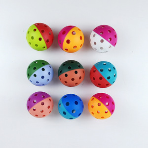 Muestras Gratis de Pelotas de Pickleball Personalizadas con Marca Propia, Pelotas de PE Rotomoldeadas por Inyección para Torneos y Entrenamiento - Product Image 2