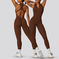 YNSEA Combinaison de sport sans manches pour femme, personnalisée, vente en gros, avec fermeture éclair, short, dos en V, froncé, sexy, une pièce, tenue de sport
