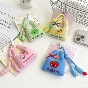 Llavero Ecológico de Peluche 3D Ligero con Cierre de Mosquetón, Adorno para Bolso de Mujer, Mini Bolsa de Compras Portátil de Tela Suave - Product Image 1