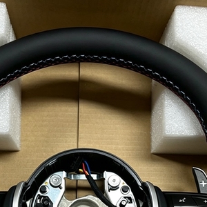 Volante Deportivo <span class=keywords><strong>M</strong></span> Personalizado para <span class=keywords><strong>BMW</strong></span> F07 M3 M4 M5 M6 F10 F15 F20 F22 F25 F30 F31 F32 F36 F80 F81 E70 E71 E90 E91 X1 X3 X4 X5 - Product Image 4