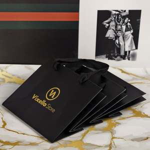 Sac d'emballage de shopping en carton blanc avec poignée en ruban de luxe personnalisé, sacs cadeaux en papier imprimés personnalisés avec votre propre logo - Product Image 4