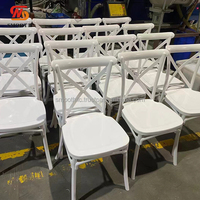 Chaise de mariage en résine noire à dossier croisé en plastique PP en gros SMOOTH