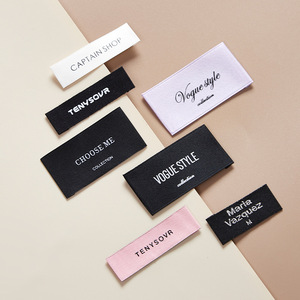 Étiquettes tissées personnalisées en satin avec logo de marque, étiquettes de vêtement pliées en bout, étiquettes tissées pour le cou pour vêtements - Grande Vente - Product Image 1