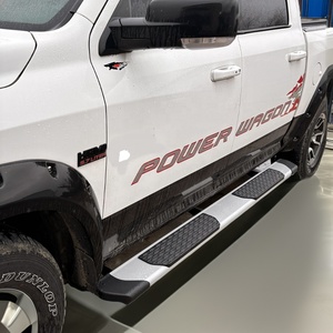 Ventes chaudes Marchepieds latéraux en alliage d'aluminium Argent+Noir Style sportif Accessoires pour camionnettes compatibles Tacoma <span class=keywords><strong>Ram</strong></span> <span class=keywords><strong>1500</strong></span> - Product Image 3