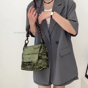Hot Selling Unique Design New Large Capacity Bag for Women Single Shoulder Underarm Bag Relaxing Work Tote Bag - Product Image 2