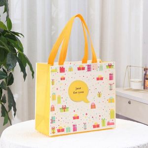 Sacs d'emballage non tissés pliables à imprimé dessin animé en gros, sacs fourre-tout mignons en non-tissé pour le shopping - Product Image 3