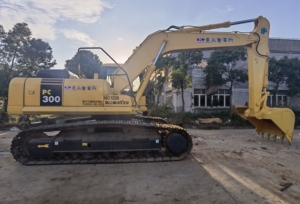 Excavadora de cadenas usada Komatsu PC300 de 30 toneladas, retroexcavadora hidráulica, modelos PC350, 360, 400, 450, máquina pesada de bajo consumo y económica en venta - Product Image 5