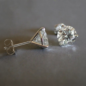 Pendientes de tuerca solitarios minimalistas coreanos de moissanita con corte brillante redondo VVS GRA de 0.1 ct a 2 ct, engaste de garra de oro laminado de 14K - Product Image 3