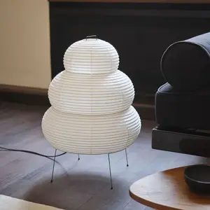 Lampe de table en papier de riz blanc, style japonais créatif fait à la main, base en métal, lanterne en papier, lampadaire