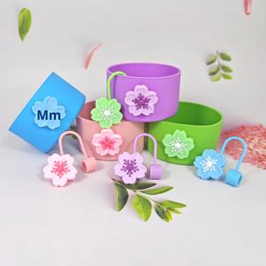 Venta al por mayor: Bonita tapa de silicona para la base de la taza con diseño de flor de begonia, tapa antipolvo para pajita, accesorios de bar para decoración floral - Product Image 4