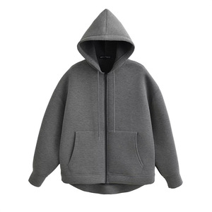 เสื้อแจ็คเก็ตฮู้ดซิปผู้หญิง OEM สำหรับฤดูใบไม้ร่วง/ฤดูหนาว ผ้าเนื้อเดียว เป็นมิตรกับสิ่งแวดล้อม ทรงหลวม สไตล์ไฮสตรีท น้ำหนัก 360 กรัม พร้อมโลโก้แบบรีดร้อน - Product Image 4