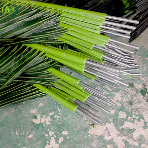 Feuilles de cocotier artificielles en vrac ignifuges imperméables pour décor commercial extérieur intérieur Installation facile et durable - Product Image 6