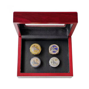 Bijoux populaires Bague de championnat de <span class=keywords><strong>basket</strong></span>-ball Boîte-cadeau haute Curry <span class=keywords><strong>Golden</strong></span> <span class=keywords><strong>State</strong></span> <span class=keywords><strong>Warriors</strong></span> <span class=keywords><strong>Ensemble</strong></span> de 4 bagues de championnat - Product Image 6