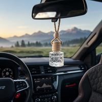 Diffuseur de parfum miniature pour voiture, parfum longue durée, décoration suspendue pour voiture, huile essentielle, parfum pour voiture, désodorisant pour voiture avec couvercle en bois