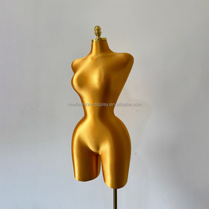Maniquí de Fibra de Vidrio de Medio Cuerpo Curvy BBL para Lencería, Tallas Grandes, con Busto Grande y Caderas Anchas, en Pose de Pie - Product Image 3