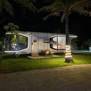 Casa Cápsula Prefabricada Impermeable, Diseño Interior Personalizado, Muebles Completos, Tamaños Personalizables para Campamentos y Hoteles - Product Image 1