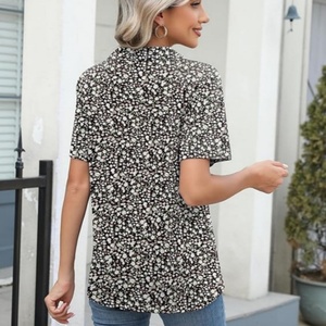 T-shirt plissé à col en V pour femme, à manches courtes, imprimé, tricoté, pour l'été, mode décontractée et professionnelle - Product Image 2