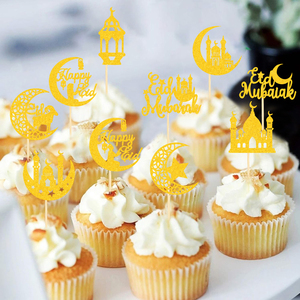 <span class=keywords><strong>La</strong></span> <span class=keywords><strong>Luna</strong></span> <span class=keywords><strong>e</strong></span> le Stelle Sono Utilizzate Come Decorazioni per Feste Islamiche Musulmane su Cupcake di Carta Durante l'Eid Al Fitr - Product Image 1
