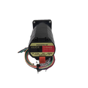Motor paso a paso Vexta PH533HG2-NA de 5 fases, 0.072 grados por paso, CC 0.75A, fabricado en Japón - Product Image 1