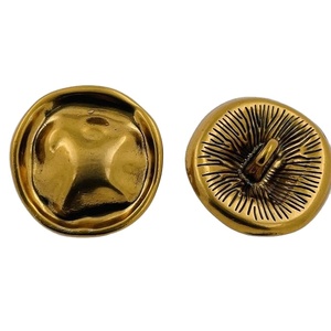 สเวตเตอร์กันลมเย็บมือนูนแบบไม่สม่ำเสมอกระดุมโลหะทรงสี่เหลี่ยมทำจากโลหะผสมแบบวินเทจเป็นมิตรกับสิ่งแวดล้อม - Product Image 1