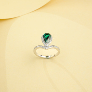 S925 <b>Silver</b> Lab-Grown <b>Emerald</b> <b>Ring</b> - Product Image 4