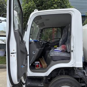 Nuevo Camión Cisterna de Combustible Móvil FAW 4x2 de 3000L de Acero Inoxidable con Dispensador para Repostaje de Diésel - Product Image 6