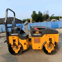 Chine Xuzhou XMR303 Rouleau hydraulique à double tambour de 3 tonnes pour le compactage du sol à bas prix à vendre