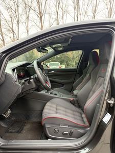 Volkswagen <span class=keywords><strong>Golf</strong></span> <span class=keywords><strong>GTI</strong></span> 2.0TSI 380TSI (facelift) 2021, version essence automatique, peinture d'origine, voitures d'occasion à <span class=keywords><strong>vendre</strong></span> - Product Image 4