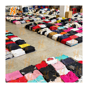 Pacchi di <span class=keywords><strong>Abbigliamento</strong></span> Usato, Vestiti di Marca Misti, <span class=keywords><strong>Abbigliamento</strong></span> Firmato Usato - Product Image 1