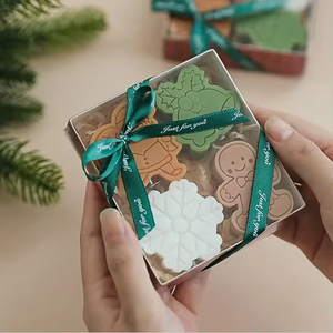 Lot de 4 bougies parfumées à la paraffine écologique en cire bougies de Noël dans une boîte cadeau pour la décoration de fête - Product Image 5