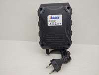 Chargeur rapide universel compatible Makita. Convient aux batteries de 2,0 Ah et 4,0 Ah.