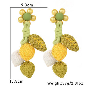Fabricants Vente en gros Nouveau tissu tissé à la main Style pastoral Couleur contrastée Boucles d'oreilles fleur Boucles d'oreilles d'été - Product Image 2