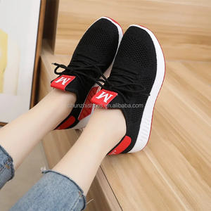 Zapatillas Casuales Marca Chinat para Mujer en Color Negro, Calzado Deportivo para Trabajo, Disponibles en Stock - Product Image 6