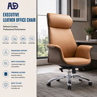 Chaise de bureau exécutive ergonomique en cuir, dossier haut, pivotante, avec accoudoirs rembourrés, inclinable, base chromée