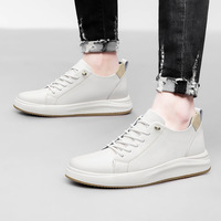 Nouvelles Chaussures Homme en Cuir de Vachette à Talon Discret 8cm, Baskets Rehaussantes Blanches et Noires à Lacets, Tendance et de Haute Qualité