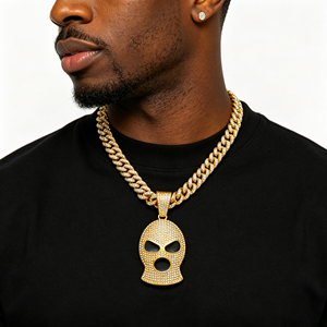 Collana con Ciondolo Maschera da Sci Iced Out, in Lega Placcata Oro con Cristalli, Catena Cuban Link, Gioielli HipHop Bling Gangsta con Motivo Maschera, Stile Streetwear - Product Image 1