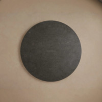 Table basse ronde surdimensionnée de prestige en marbre, base en chêne cannelé, plateau en pierre de Carrare, bureau central de luxe pour villa avec socle doré