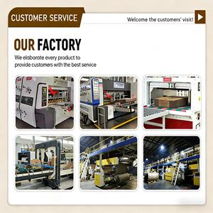 Boîte à pizza carrée en papier kraft en gros avec gaufrage, prête à être expédiée pour les petites entreprises, avec logo personnalisé et emballage de marque propre - Product Image 5