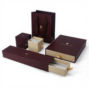 Boîte <span class=keywords><strong>à</strong></span> bijoux longue en carton avec logo personnalisé taille pour coffrets cadeaux collier emballage en velours - Product Image 1