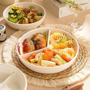 Plato de plástico de tres compartimentos, blanco, dividido, para porcionar y servir comida, uso doméstico. - Product Image 2