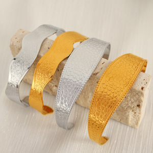 European American <b>Adjustable</b> Open <b>Bracelet</b> For Women Star Leaf Pattern Wavy Irregular Bangle Zinc Alloy Stacking Style Jewelry - Product Image 3