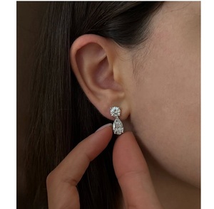 ต่างหูเพชรทรงกลม 6 กะรัต เพชรเพาะเลี้ยงในห้องปฏิบัติการ ชุบทอง 14K ระดับความสะอาด VVS  เครื่องประดับแฟชั่นสำหรับงานปาร์ตี้และงานแต่งงาน - Product Image 1